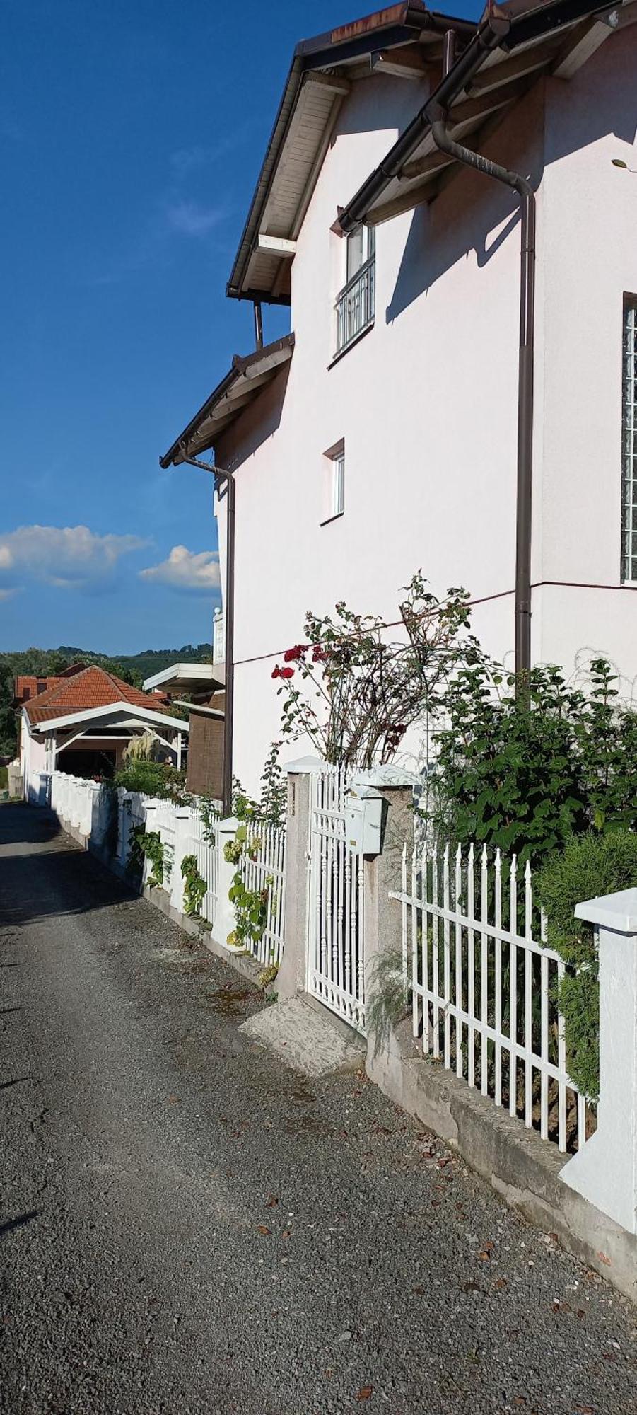 Holiday Home Peaceful Retreat Visoko Kültér fotó