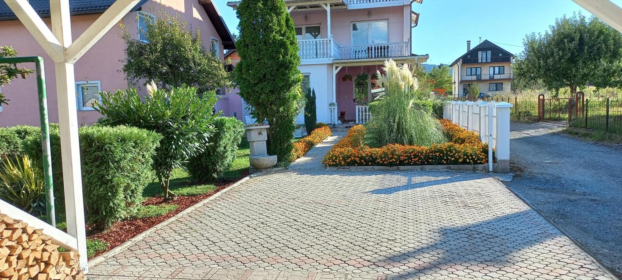 Holiday Home Peaceful Retreat Visoko Kültér fotó