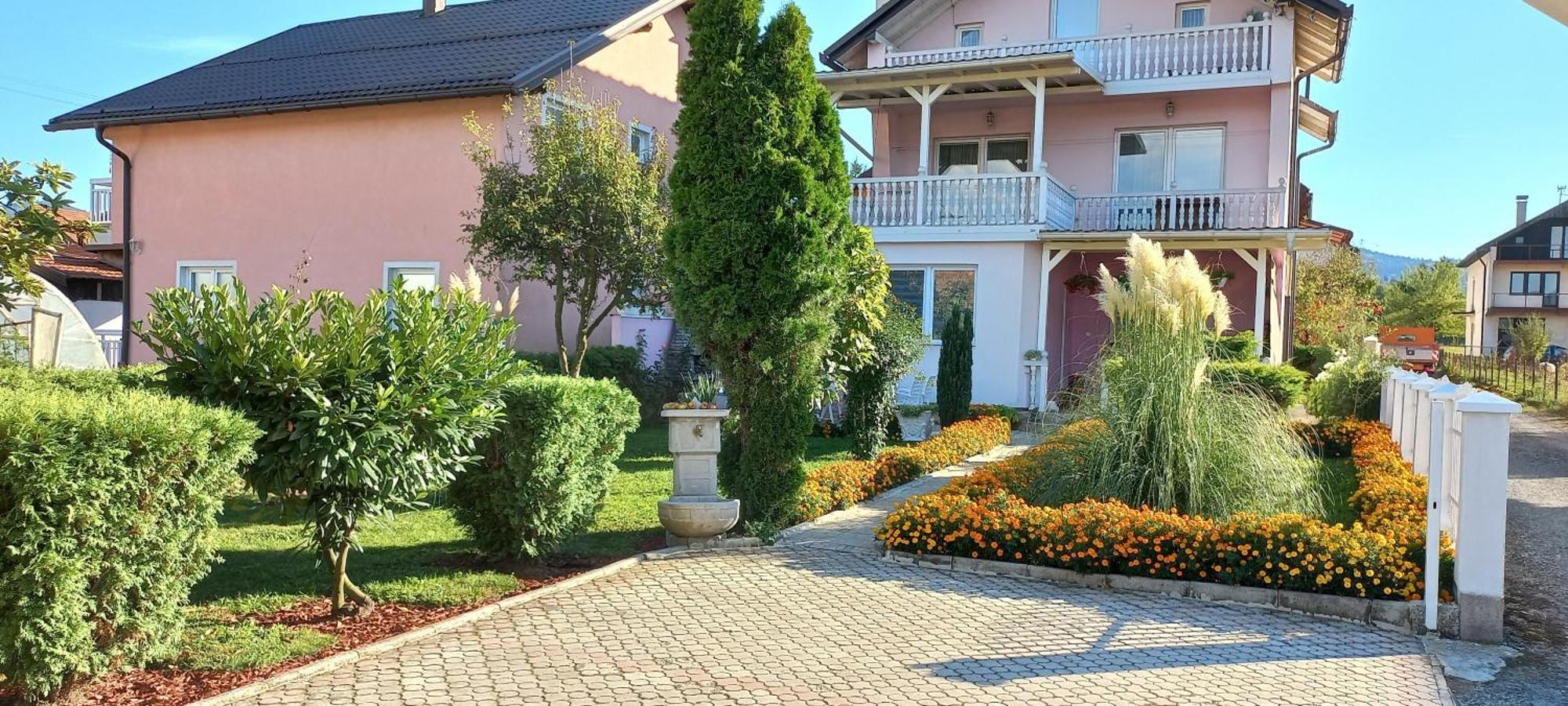 Holiday Home Peaceful Retreat Visoko Kültér fotó