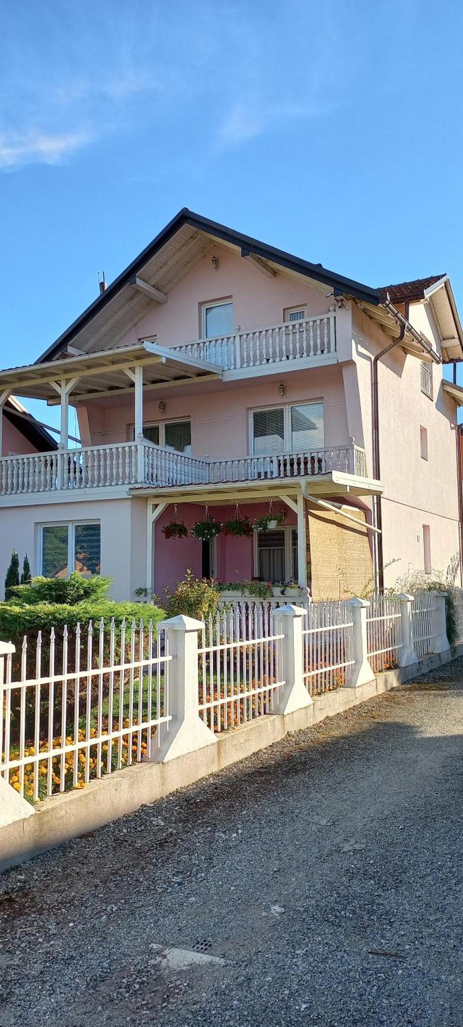 Holiday Home Peaceful Retreat Visoko Kültér fotó