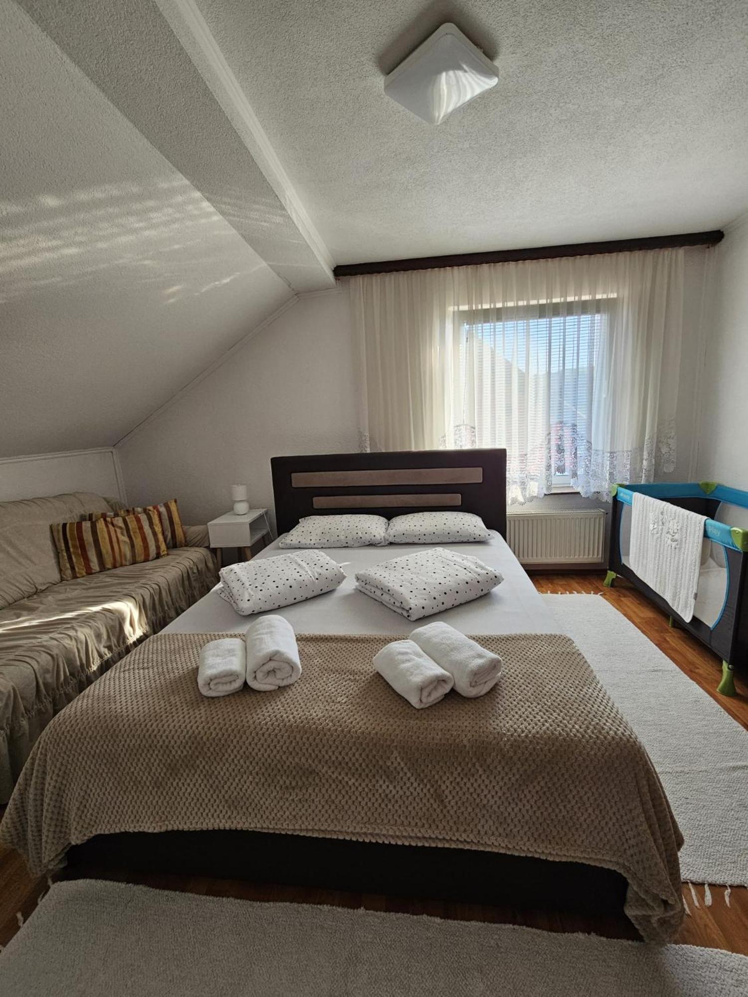 Holiday Home Peaceful Retreat Visoko Kültér fotó